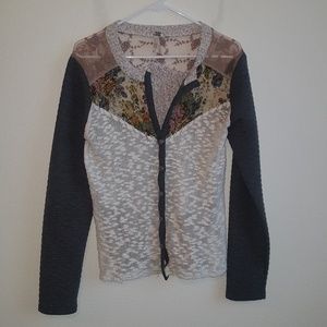 Unique BKE size S cardigan